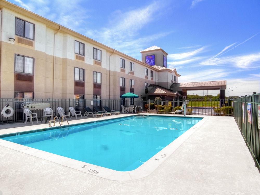 Wingate By Wyndham Salisbury Hotel Exterior photo