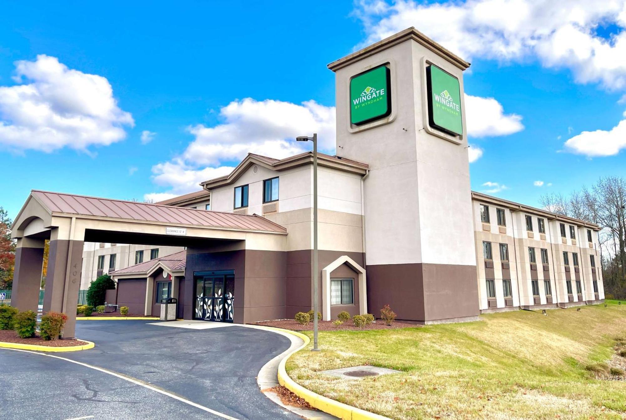 Wingate By Wyndham Salisbury Hotel Exterior photo