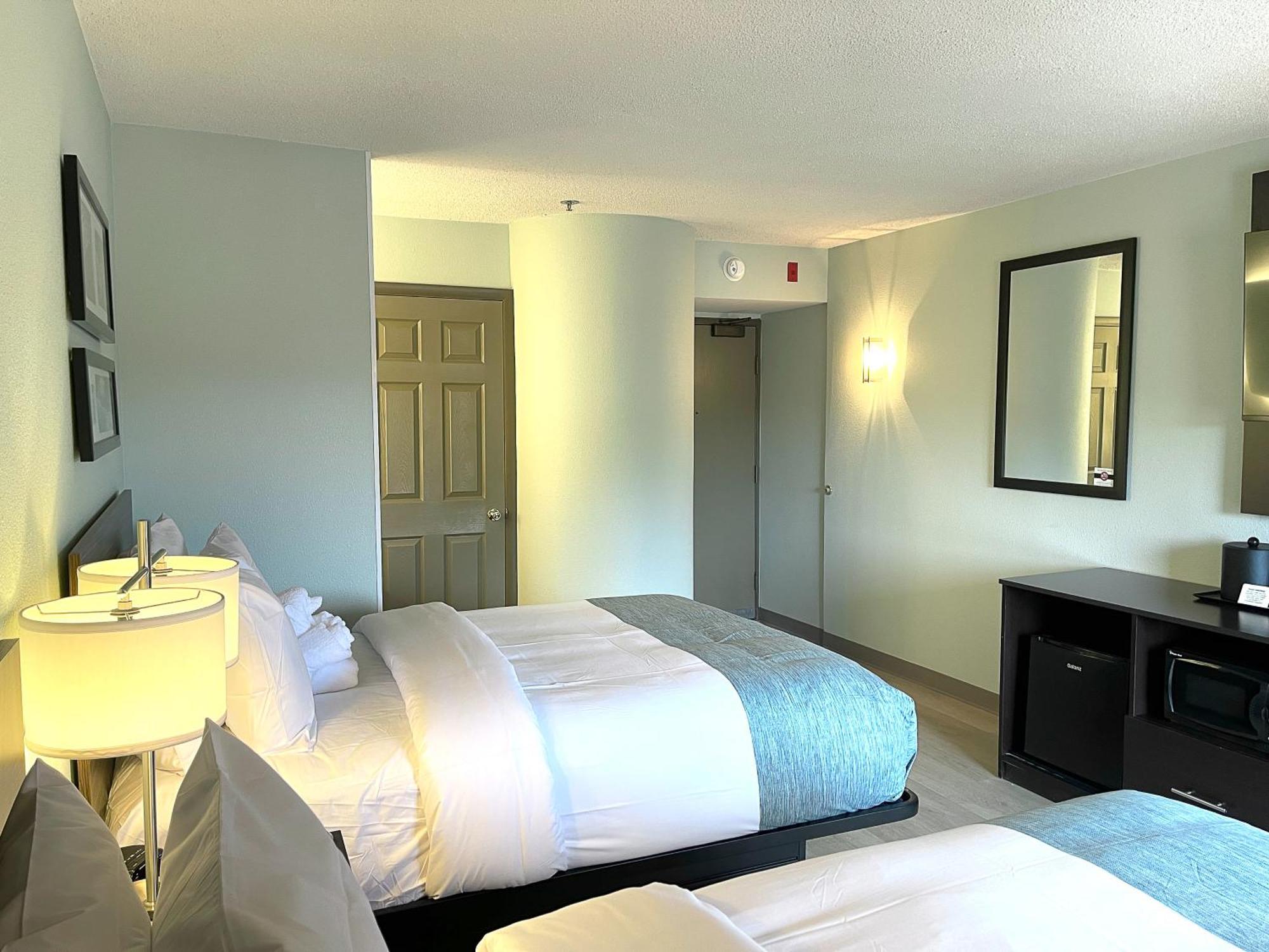 Wingate By Wyndham Salisbury Hotel Exterior photo