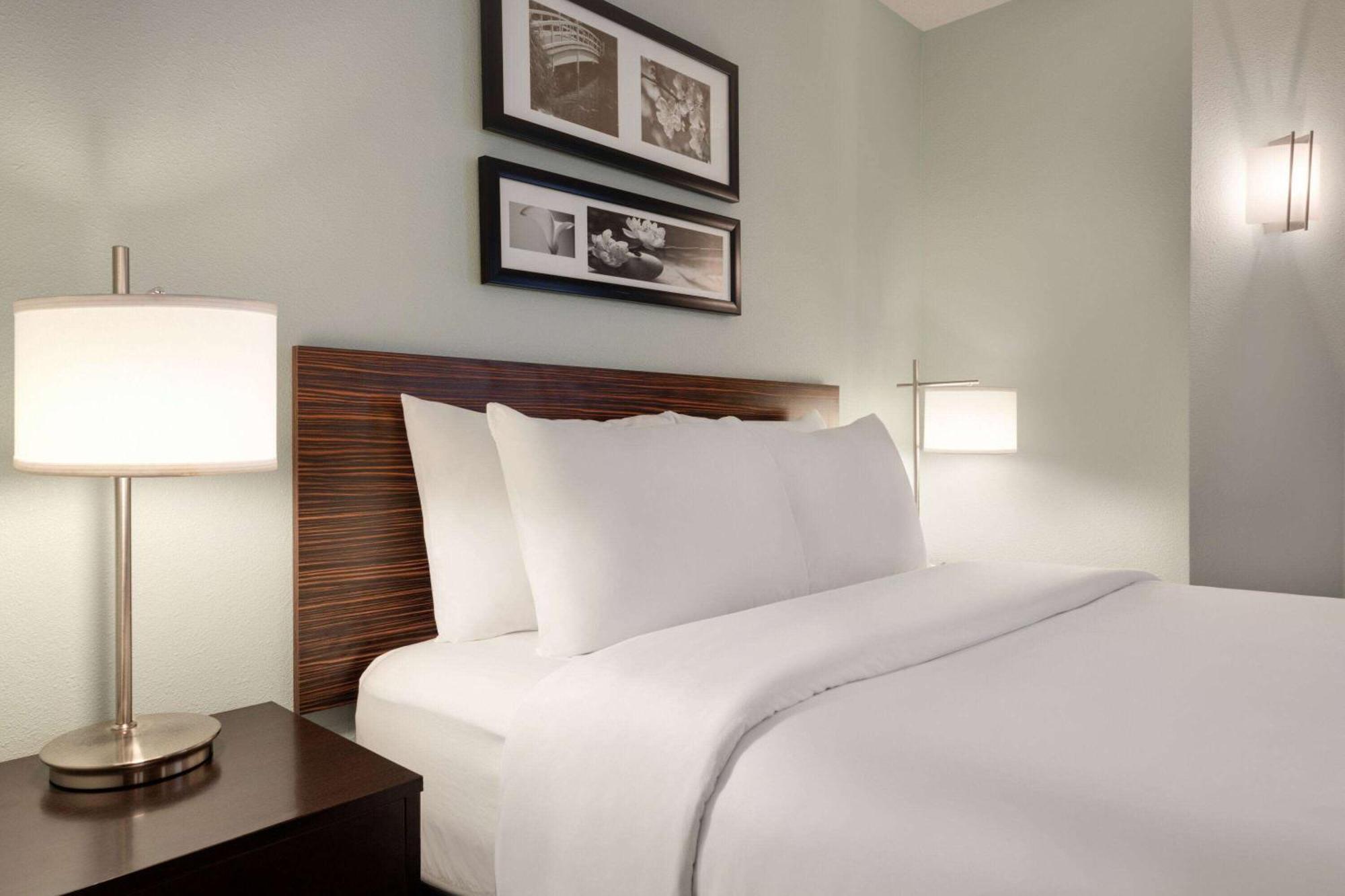 Wingate By Wyndham Salisbury Hotel Exterior photo