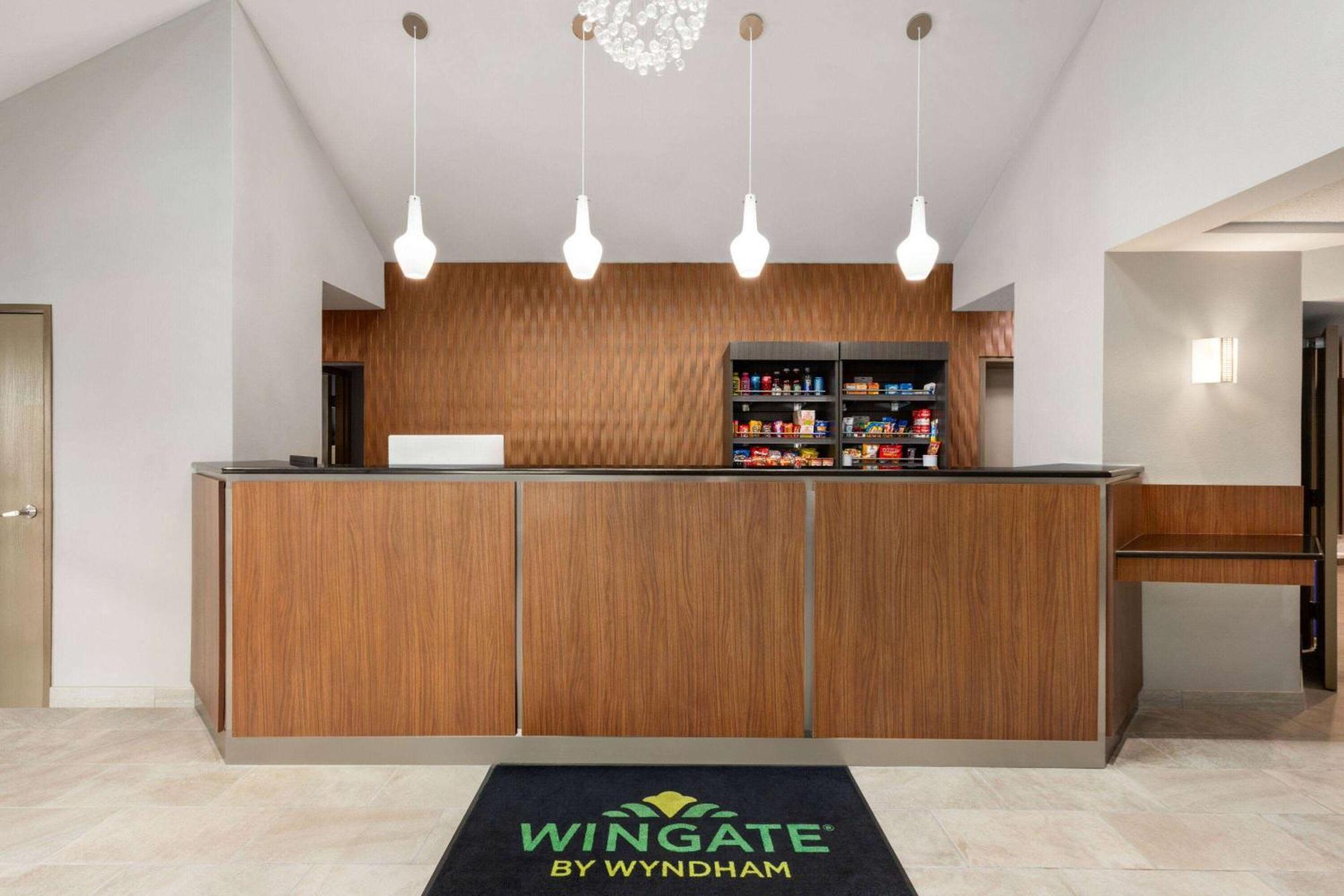 Wingate By Wyndham Salisbury Hotel Exterior photo